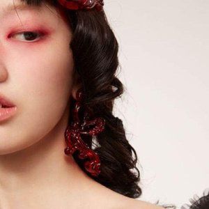 Handmade shushutong resin earrings in red